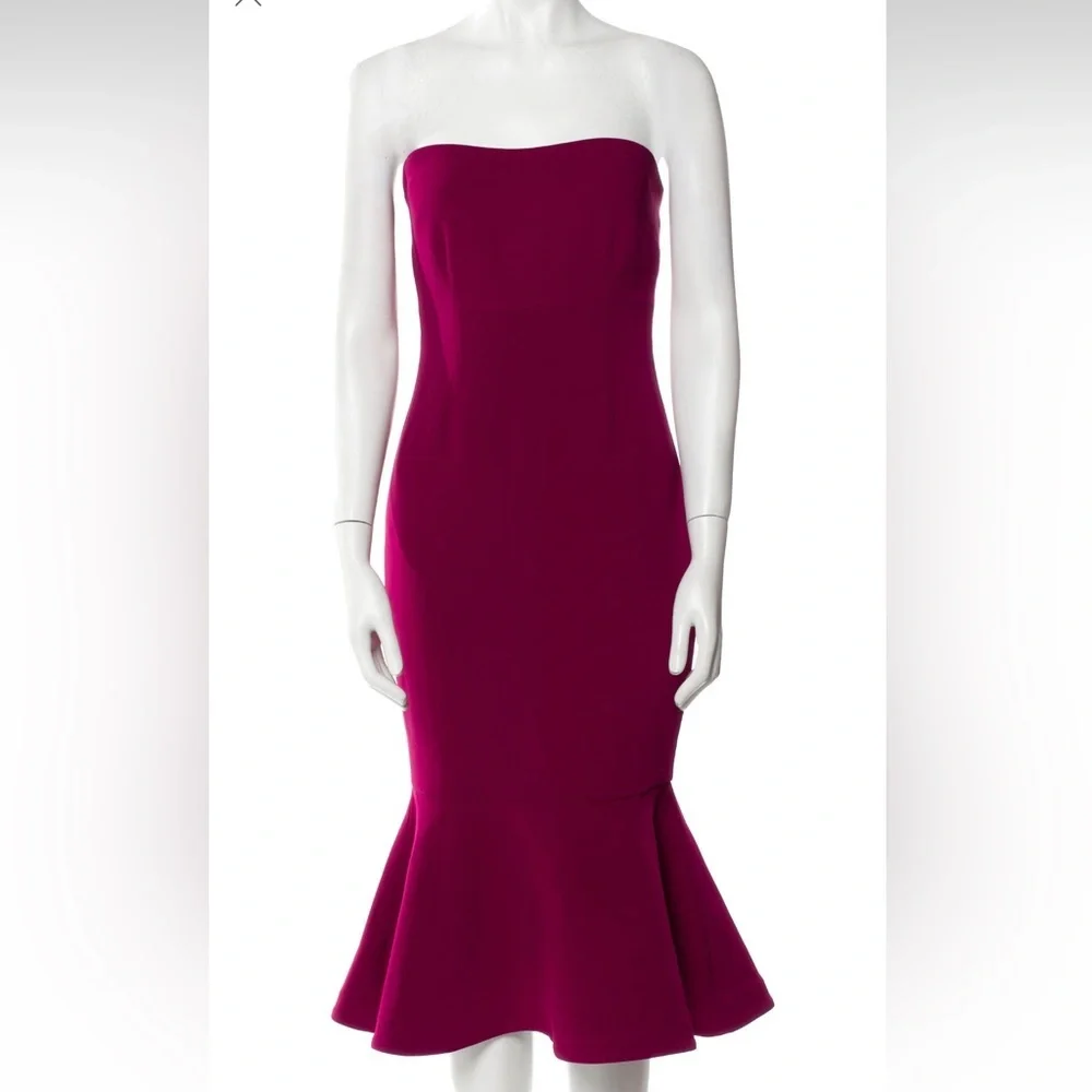 Cing à Sept Strapless Knee-Length Dress
Size: S/US 4 - Picture 1 of 10